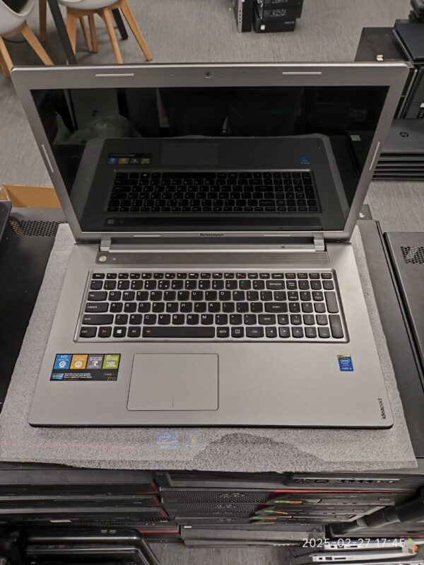 17.3 1920*1080 I5-4200M 4GB 500GB HDD - Bloga baterija