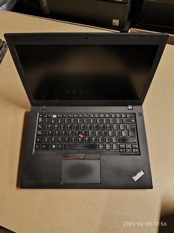 Thinkpad T460 14.0 FHD i5-6300U 8GB RAM, BE SSD, trūksta vieno klavišo,