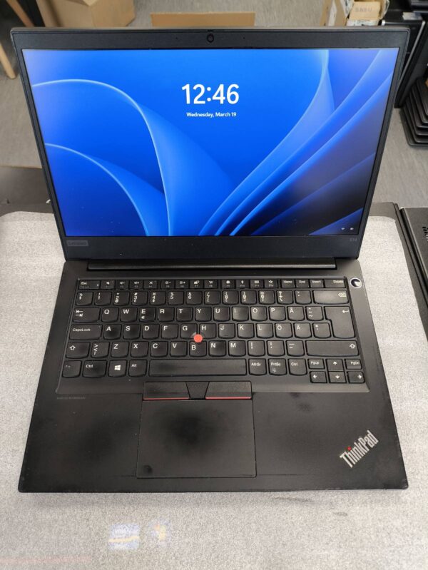 Lenovo ThinkPad E14 Gen 1 14" FHD IPS i3-10110U 8GB RAM 1TB SSD 21% - Prasta kosmetinė ekrano ir korpuso būklė