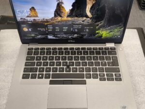 Dell Latitude 5411 14" i7-10850h 16gb 512gb SSD 9%