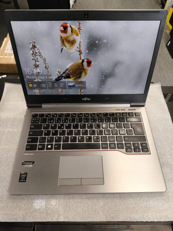 Fujitsu UltraBook U74514.0 FHD IPS i5-5200U 8GB 128GB SSD 21%