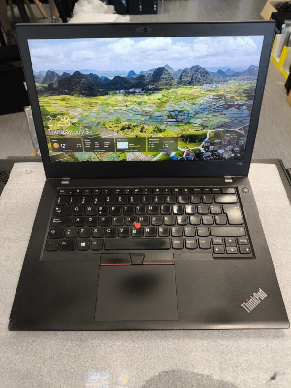 Lenovo Thinkpad T480 14.0 Fhd Ips Touch i5-8350u 16GB 256 SSD 28% Su kosmetiniais defektais korpuso kampas nuskilęs