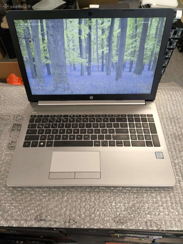 HP 250 G7 15.6 Fhd TN i7-8565u 8gb 512gb SSD 10%