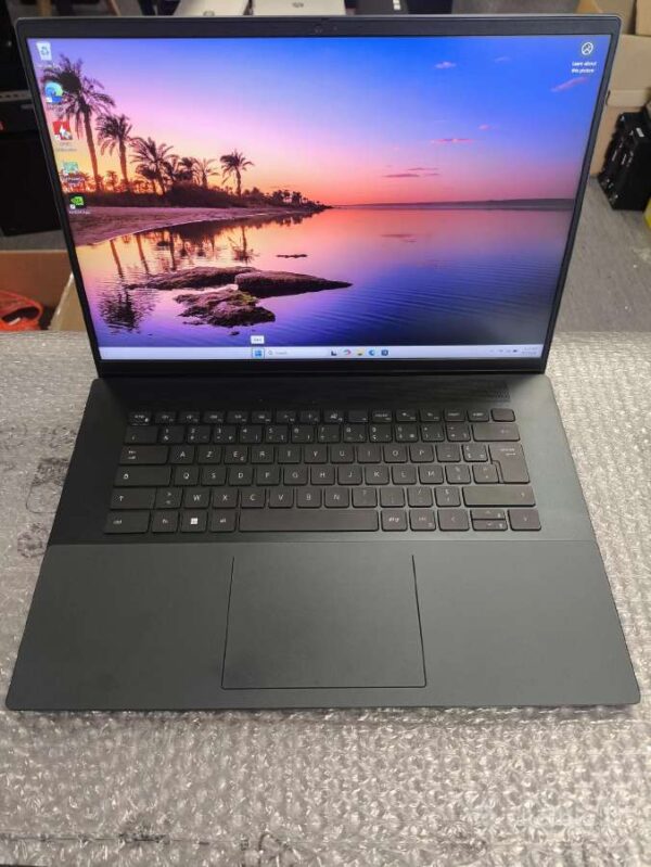 Dell Inspiron 16 Plus 7620 16.0 3k i7-12700h 8gb 512gb SSD Rtx 3050 4gb įbrėžimai ekrane