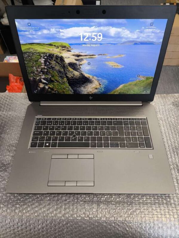HP ZBook 17 G6 17.3 Fhd Ips i7-9850h 32/512 Rtx 4000 8gb 11%
