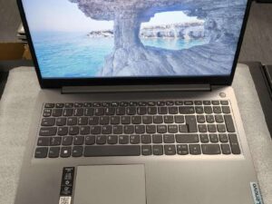 Nešiojamas kompiuteris Lenovo IdeaPad 3 15ALC6 15.6 Fhd Ryzen 5 5500u 8gb 256gb SSD 6%