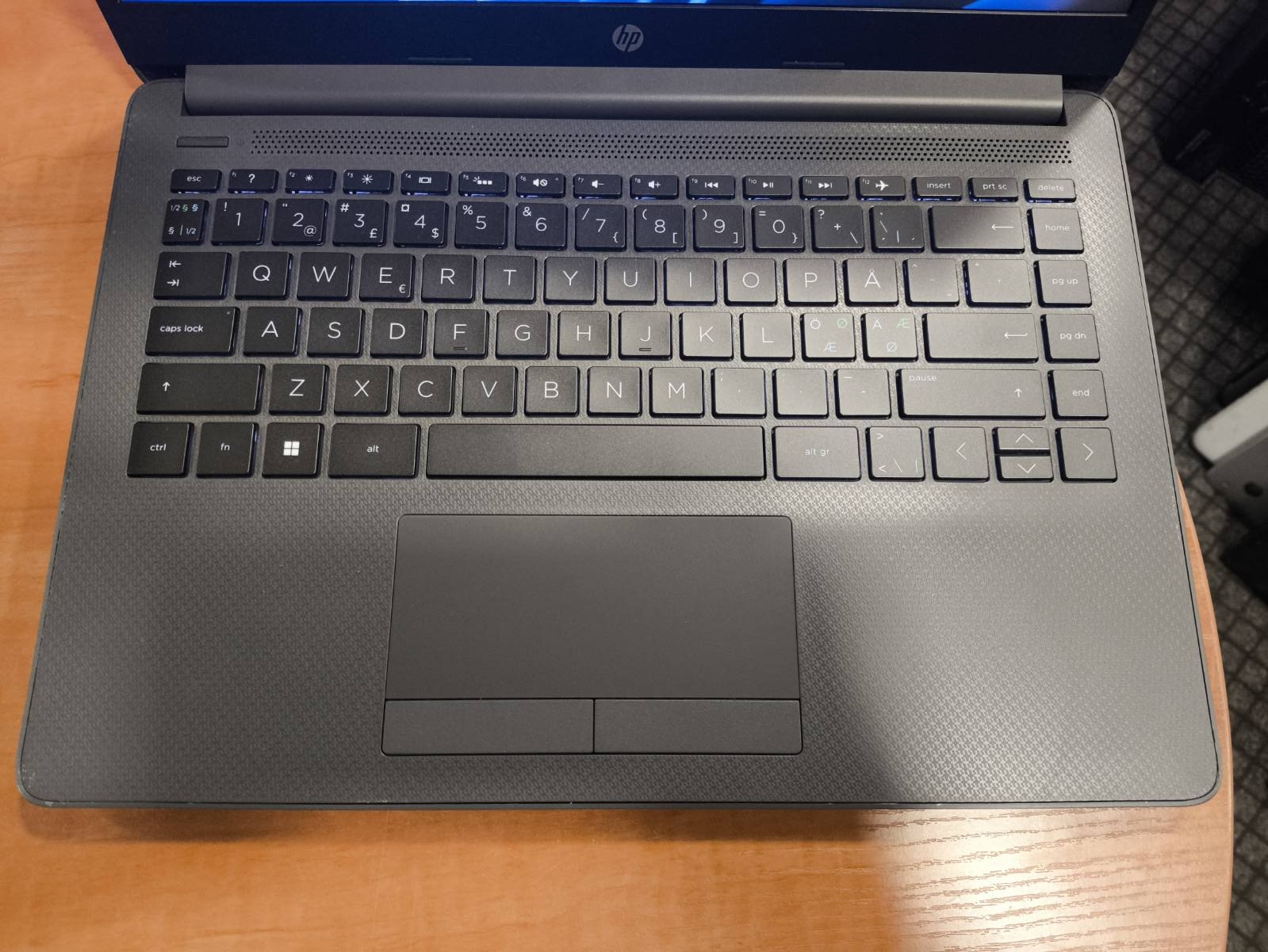 HP 245 G9 14" Fhd Ips Ryzen 3 5425u 8gb 3200MHz, antras lizdas laisvas 512GB SSD, 0% baterijos susidėvėjimas - Image 2