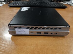 HP EliteDesk 800 G4 Mini PC i5-8500T 4GB 128GB SSD, Wifi, Display port 2vnt ir 1vnt VGA su kosmetiniai trūkumais