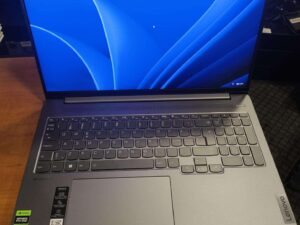 Lenovo IdeaPad Pro 5 16IAPH8 16.0 2560*1600 Ryzen 7 7840hs 16/512 Rtx 4050 6gb 11%