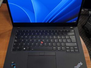 Lenovo ThinkPad T14s 2nd Gen Fhd IPS i7-1165g7 16gb 512gb 12%