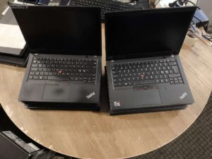 Lenovo Thinkpad T14s FHD IPS Ryzen 7 4750U 16gb 512gb SSD DIDMENA - 12 vnt kompiuterių su krovikliais