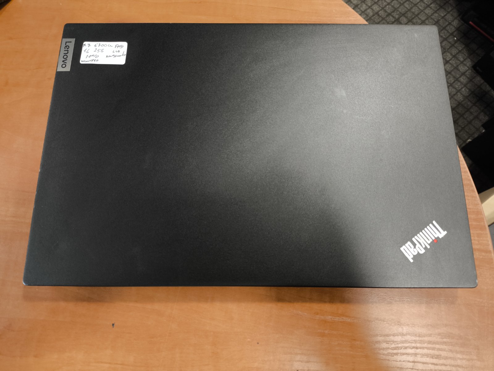 ThinkPad E14 Gen 3 14" Fhd Ips Ryzen 7 5700u 16gb 256gb 11% - Image 3