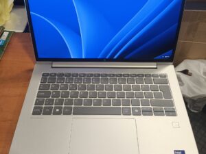 HP EliteBook 6 G1i 14" FHD+ IPS Matinis Ultra 5 225u 16GB 256GB 3%