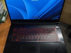 Gamming laptop 15.6 144Hz i5-12450H 16GB 512GB SSD, 10%, RTX 3050 6GB, Pakeista termo pasta