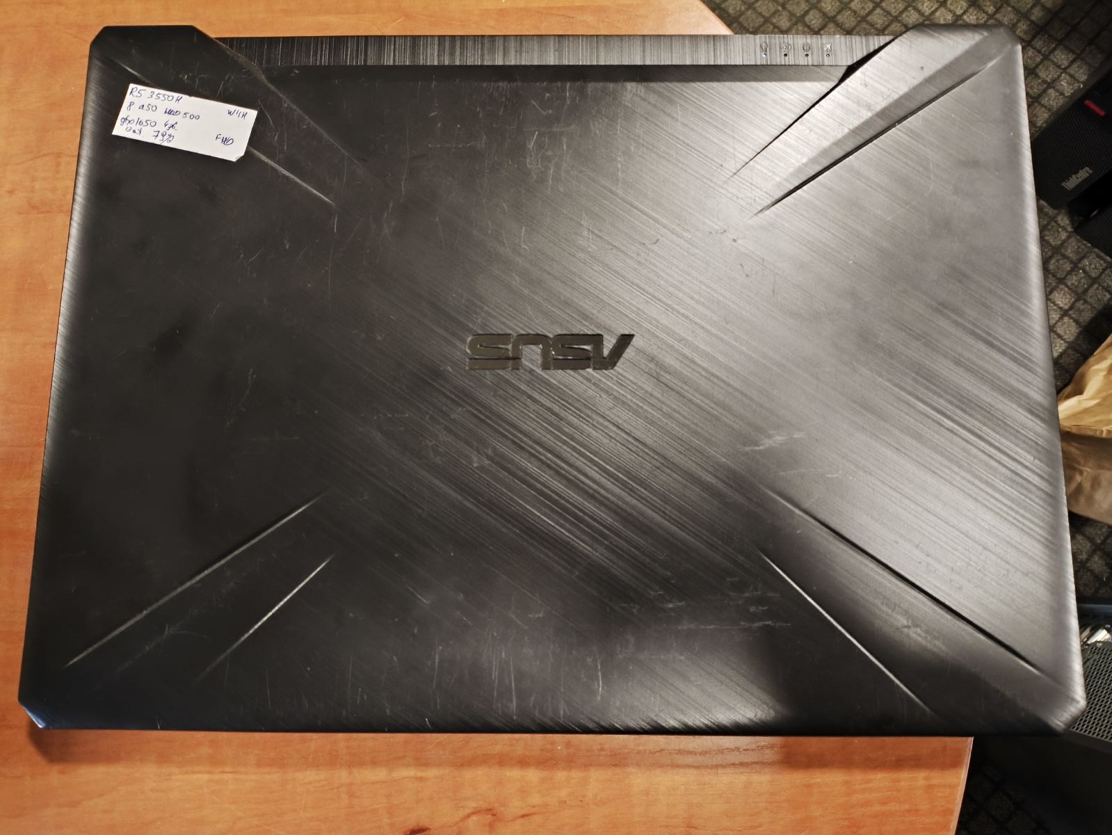 Gamming laptop 15.6 60Hz Ryzen 5 3550H 16GB 256GB SSD + 500GB 79%, GTX 1650 4GB Prasta kosmetinė būklė - skaityti aprašymą - Image 3