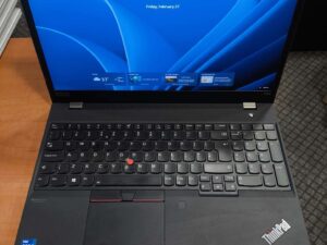 Thinkpad P15s Gen2 15.6 Fhd Ips i7-1185g7 32gb RAM 22%