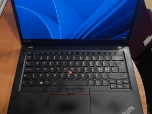 Lenovo Thinkpad T14s Gen 2 14.0 FHD IPS Ryzen 5 4650u 16gb 256gb 28% Trūkumas 1vnt USB C neveikia ( Nevisada veikia )