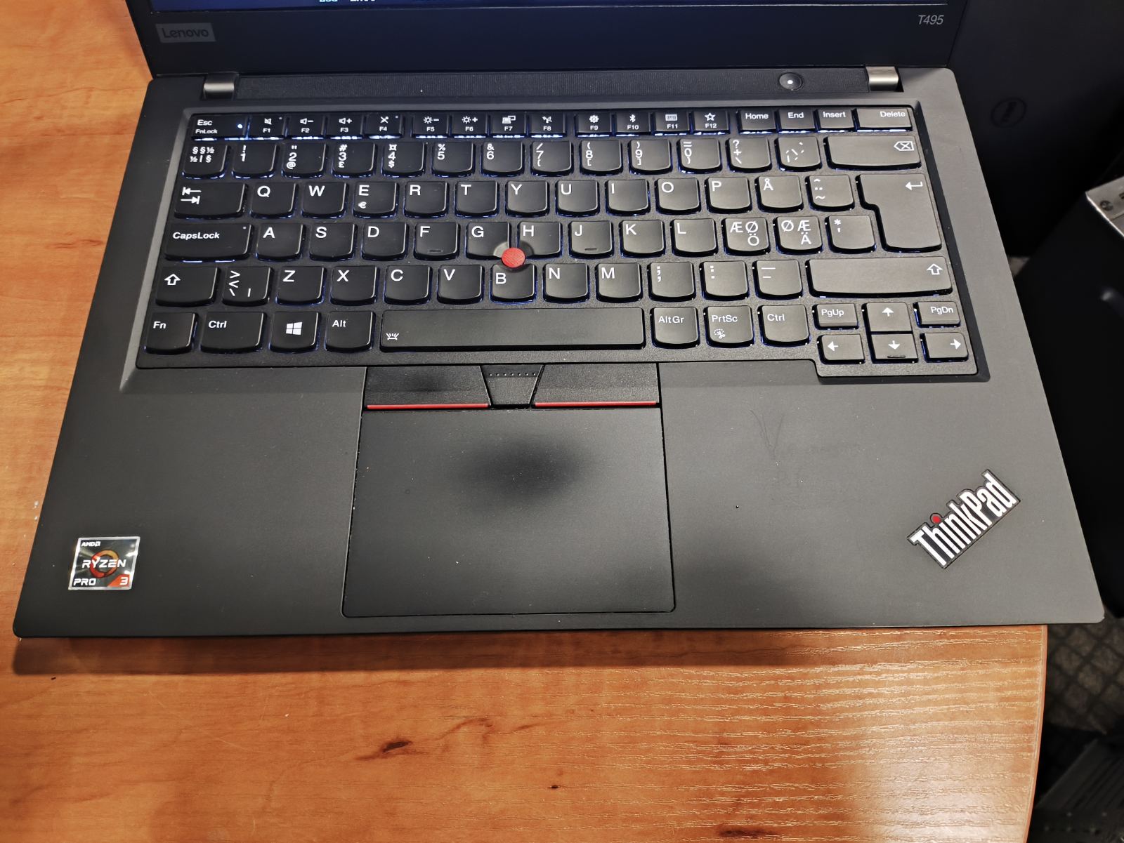 Lenovo Thinkpad T495 14.0 FHD IPS, Ryzen 3 Pro 3300U 8GB 256GB SSD Gera baterija - Image 2