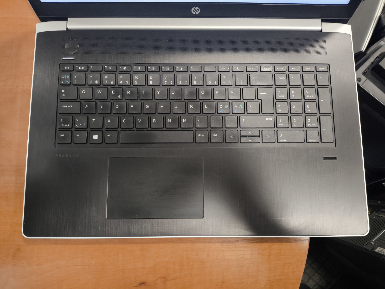 HP ProBook 470 G5 17.3 Fhd Ips i5-8250u 16gb 256gb Nvidia 930MX 29% - Image 2