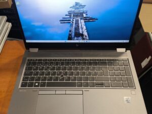 HP ZBook Fury 15 G7 15.6" FHD IPS i7-10850H 16GB 512GB SSD Nvidia Quadro T1000 Max-Q 4GB GDDR6 26%