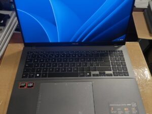 Asus Vivobook S16 M3607 16.0 FHD+ IPS Ryzen 5 220 16GB 512GB garantija iki 2027-10-14