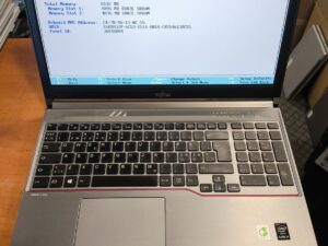 Fujitsu LIFEBOOK E754 15.6 FHD IPS I5-4210M 8GB DDR3 256GB SSD, 12%