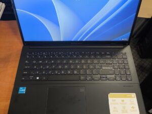 Asus Vivobook Go 15 E1504G15.6 FHD TN i3-N305 8GB 512GB 2%