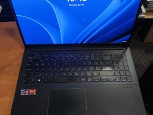 Asus Vivobook Go 15 E1504F 15.6 FHD Oled Ryzen 3 7320U 8GB 512GB 15%