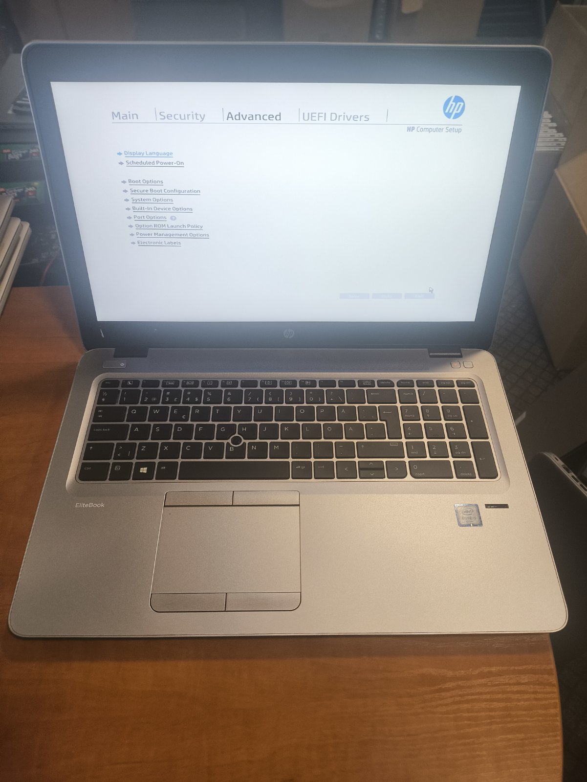 HP EliteBook 850 G3 15.6 Fhd TN i5-6200u 8gb 256gb 17%