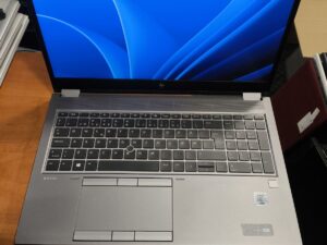 HP ZBook Fury 15 G7 15.6" FHD IPS i7-10850H 16GB 512GB SSD Nvidia Quadro T1000 Max-Q 4GB GDDR6 28%