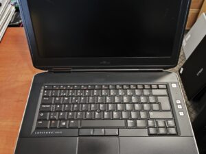 Dell Latitude E5430 14.0 i5-3340M 4GB 128GB, Baterija silpna / bloga