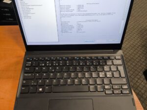 Dell Latitude 7285 2-in-1 Touch 13.3 2880x1920 i7-7Y75 16GB 0GB SSD NESUINSTALIUOTAS , LCD TS su defektu, baterija bloga 1vnt, antra silpna 53% susidėvėjimas