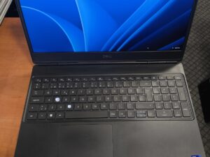 Precision 7560 15.6" FHD IPS i9-11950H 64GB 1TB SSD RTX A3000 6GB 42%