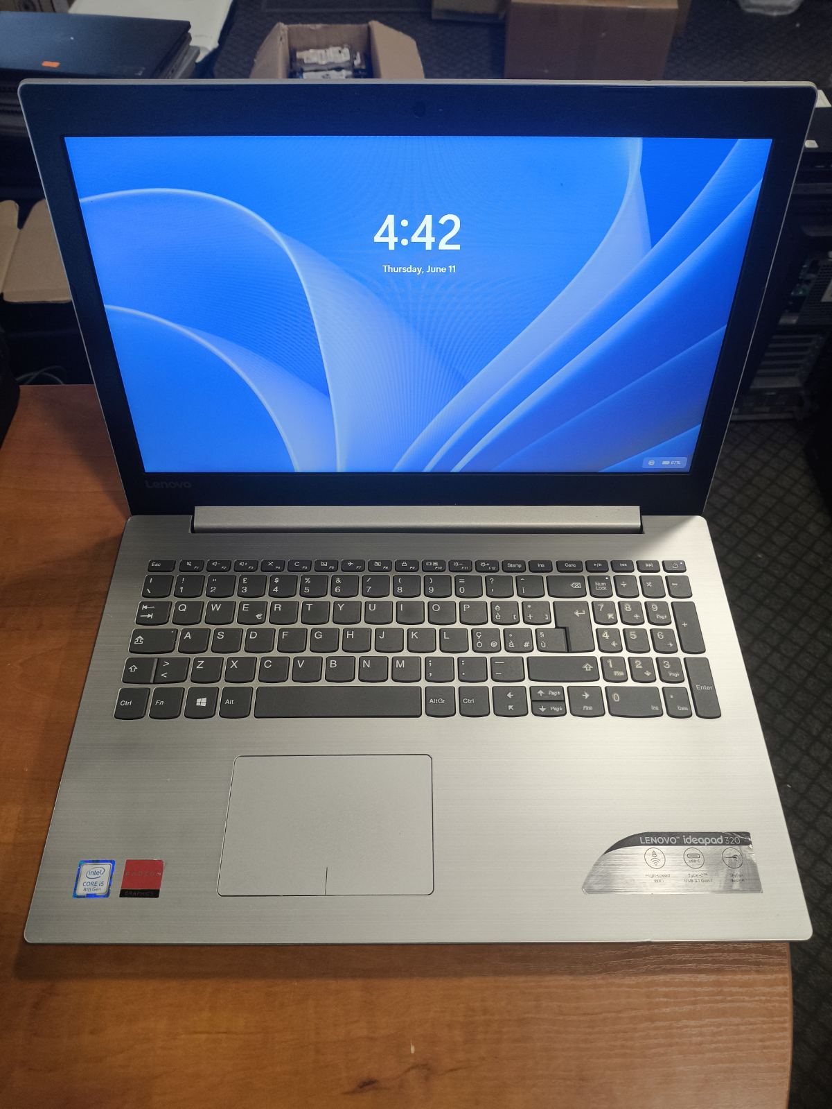Lenovo IdeaPad 320S-15IKB 15.6HD TN i5-8250U, 8GB, 256GB SSD, AMD Radeon R530 2GB DDR5 GPU, 27%, Nėra windows licenzijos.