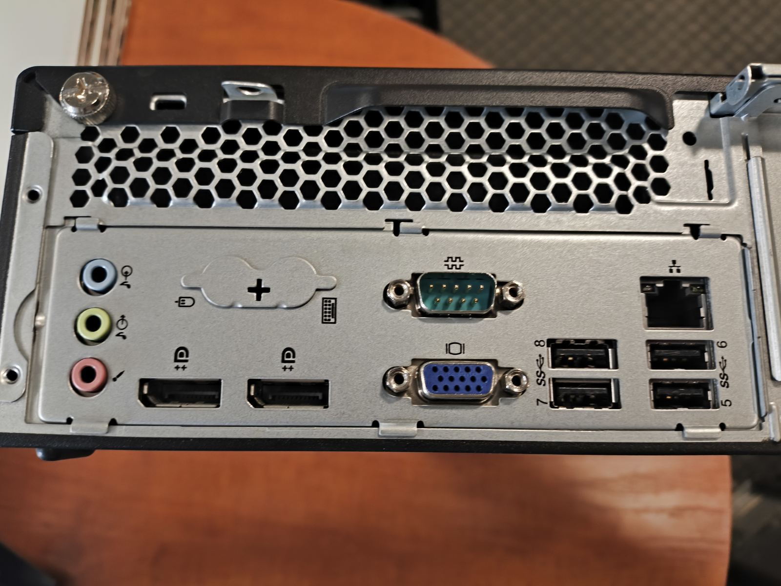 Lenovo ThinkCentre M910S i5-7500 8GB 256GB SSD + Wifi įdėtas. - Image 3