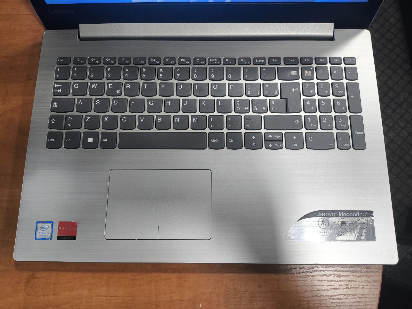 Lenovo IdeaPad 320S-15IKB 15.6HD TN i5-8250U, 8GB, 256GB SSD, AMD Radeon R530 2GB DDR5 GPU, 27%, Nėra windows licenzijos. - Image 2