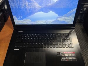 MSI GL72 17.3 HD+ TN I7-6700HQ 16GB 128GB SSD + 1TB HDD, Nvidia GTX 960M 2GB, 35%