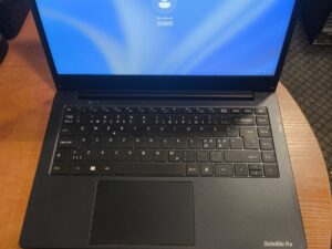 DynaBook ( Toshiba ) SATELLITE PRO C40-H-101 14.0 FHD i5-1035G1 8GB ( antras lizdas laisvas ) 256GB SSD 5%