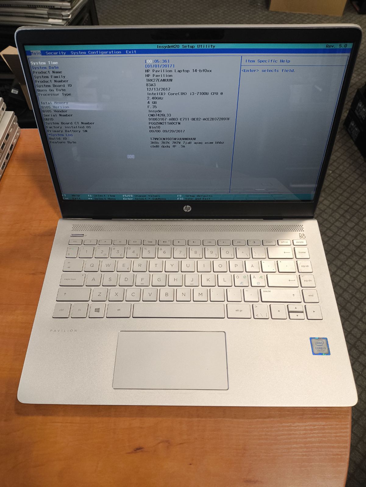 HP Pavilion Laptop 14-bf0xx 14.0 FHD IPS i3-7100U 4GB 256GB SSD 10%