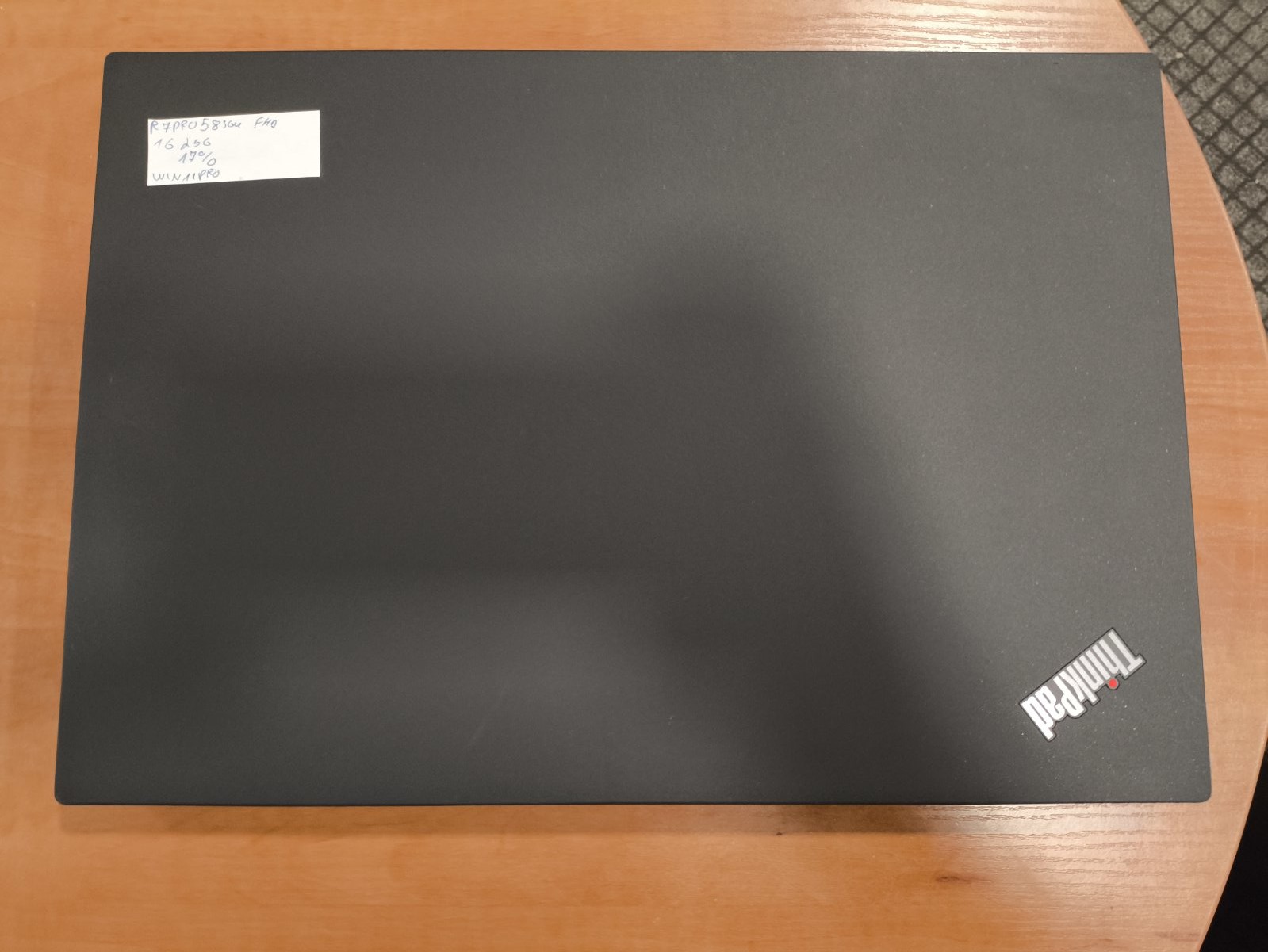 Lenovo ThinkPad P14s 14.0 FHD IPS Ryzen 7 5850u 16gb 256gb 17% - Image 3
