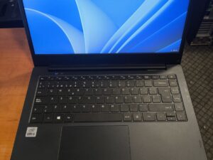 DynaBook ( Toshiba ) SATELLITE PRO C40-G-11G 14.0 FHD i5-10210U 8GB ( antras lizdas laisvas ) 256GB SSD 9%