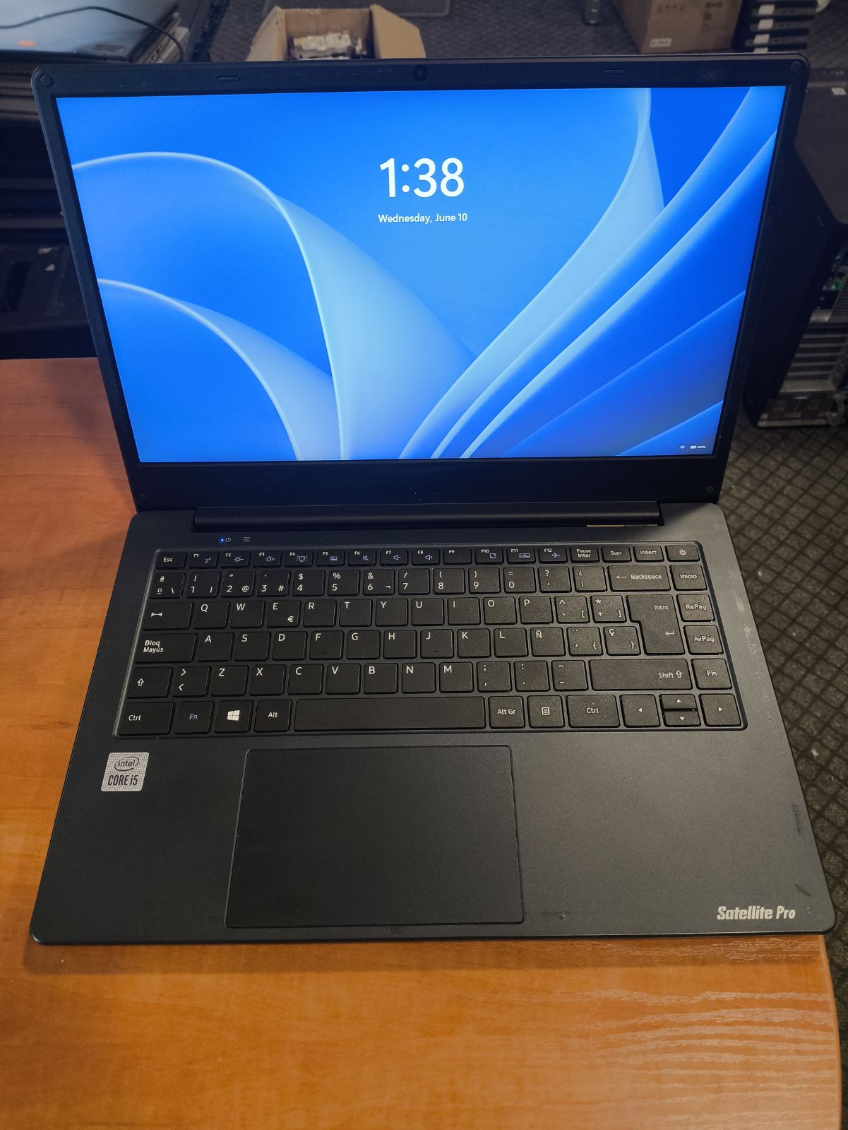 DynaBook ( Toshiba ) SATELLITE PRO C40-G-11G 14.0 FHD i5-10210U 8GB ( antras lizdas laisvas ) 256GB SSD 9%