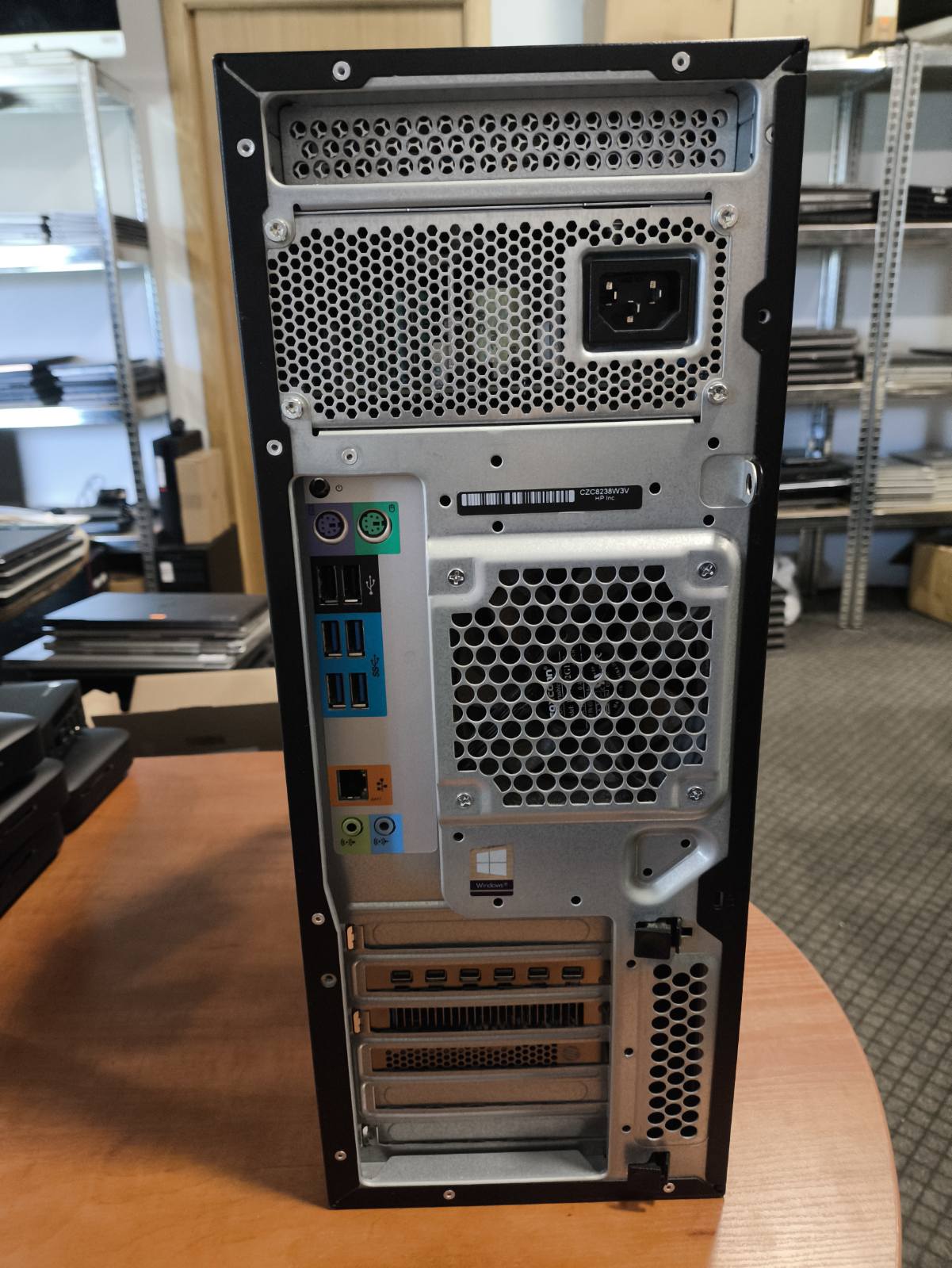 HP Z440 Workstation Intel Xeon E5-2690 V4 14 branduolių 32GB DDR4 Server RAM 256GB NMVe Radeon PRO WX 9100 16GB GDDR5 ! - Image 2