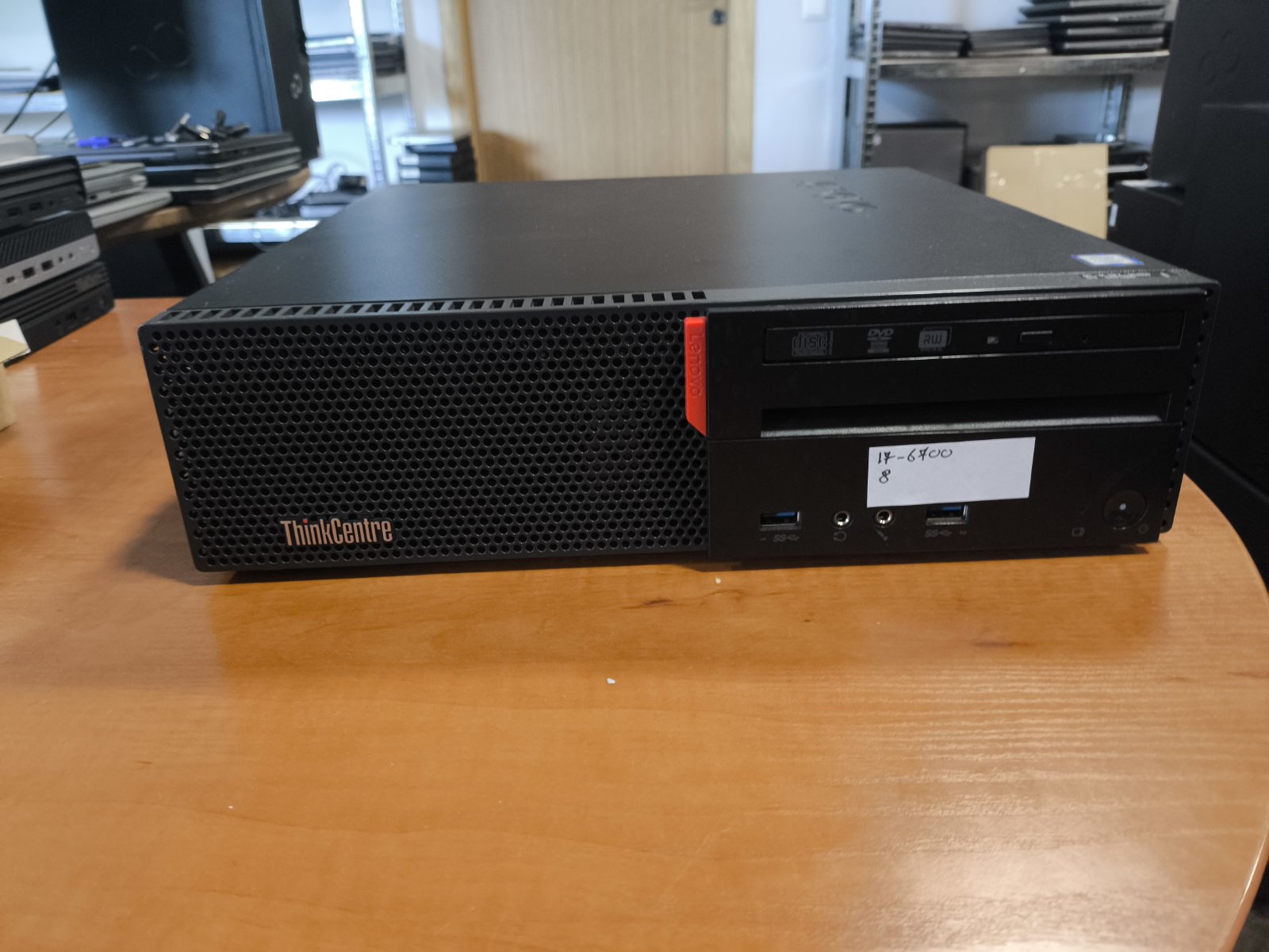 Lenovo ThinkCentre M800 SFF i7-6700 8GB BE SSD DISKO