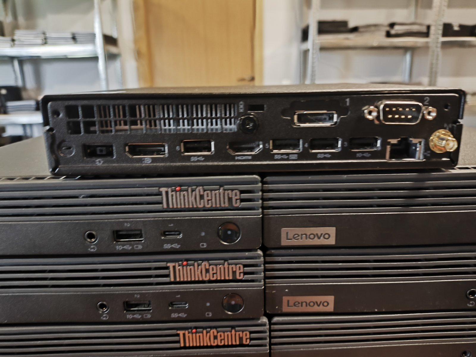 Mini Pc Lenovo ThinkCentre M70q i5-10400T 8GB 256GB SSD HDMI, Display port 2vnt, Com Port, Wifi - Image 2