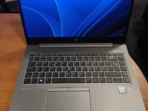 HP ZBook 14u G6 14.0 Fhd  IPS i7-8565u 16gb 1tb SSD 10%