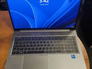 HP ZBook Power 15.6 G8 15.6 FHD IPS i7-11850h 32gb 512gb Rtx A2000 4gb 29% C Grade BE ĮKROVIKLIO, GALIMA IR SU