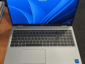 Dell Precision 3561 15.6" FHD IPS i7-11850H 64GB 1TB SSD Nvidia Quadro T1200 4GB 45%