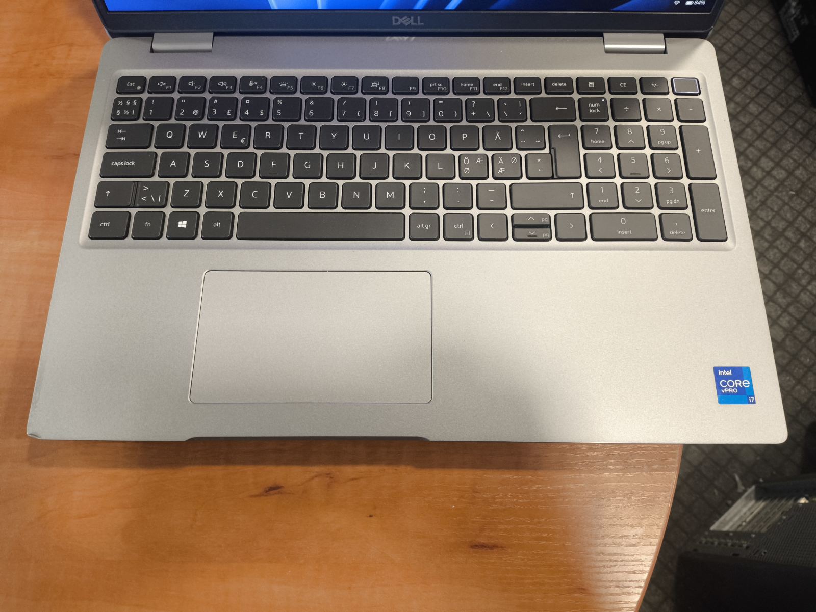 Dell Precision 3561, 15.6" FHD IPS i7-11850H 64GB 1TB SSD Quadro T1200 4GB 56% - Image 2