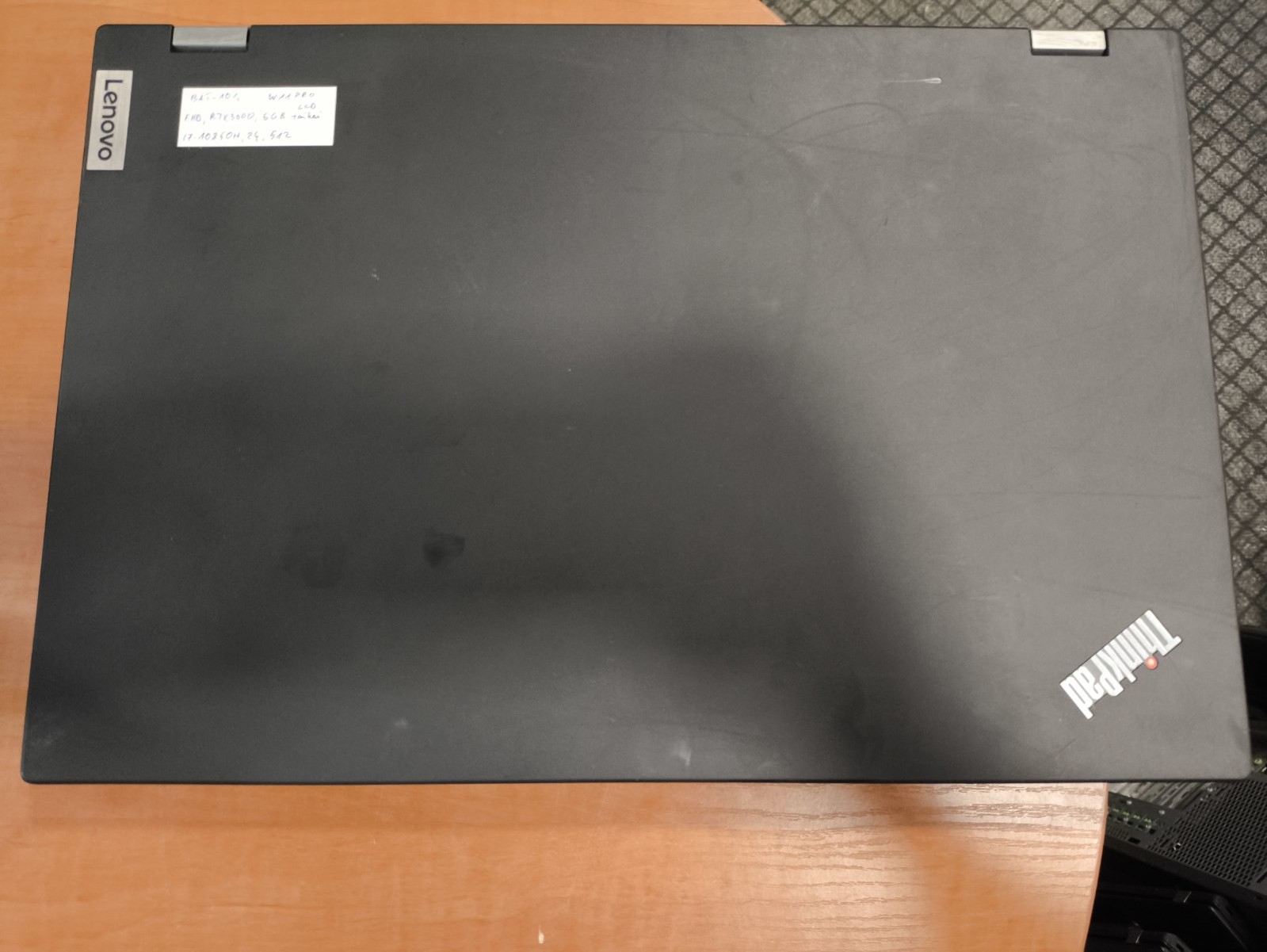 ThinkPad P15 Gen 1 15.6 FHD IPS i7-10850H, 24GB RAM, 512GB SSD, ekrane yra baltų taškelių - Image 3